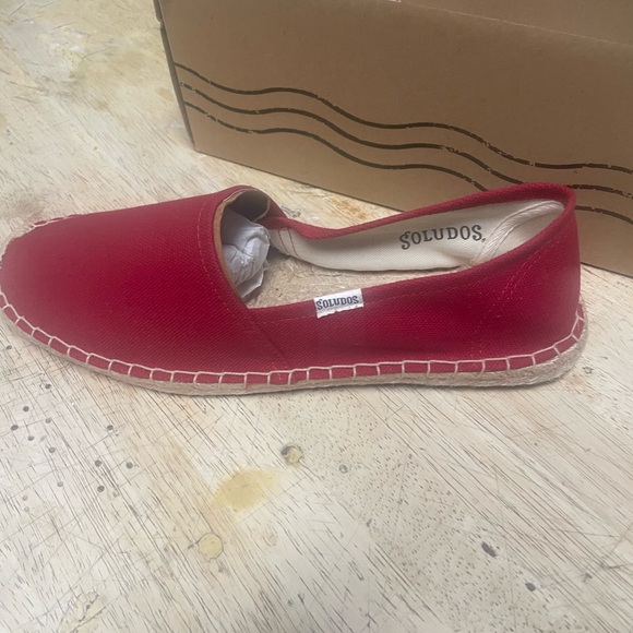 Red soludos men’s size 10 shoes new in box - Picture 2 of 3